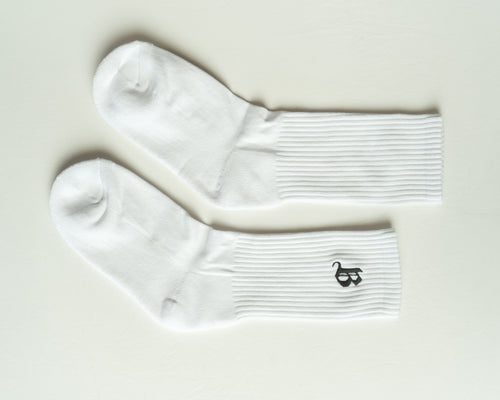 b-socks white